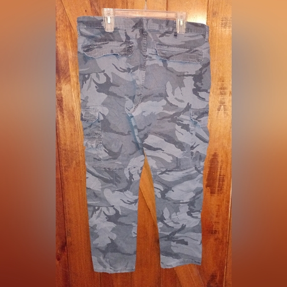 Wrangler (regular taper) pants - Picture 6 of 9